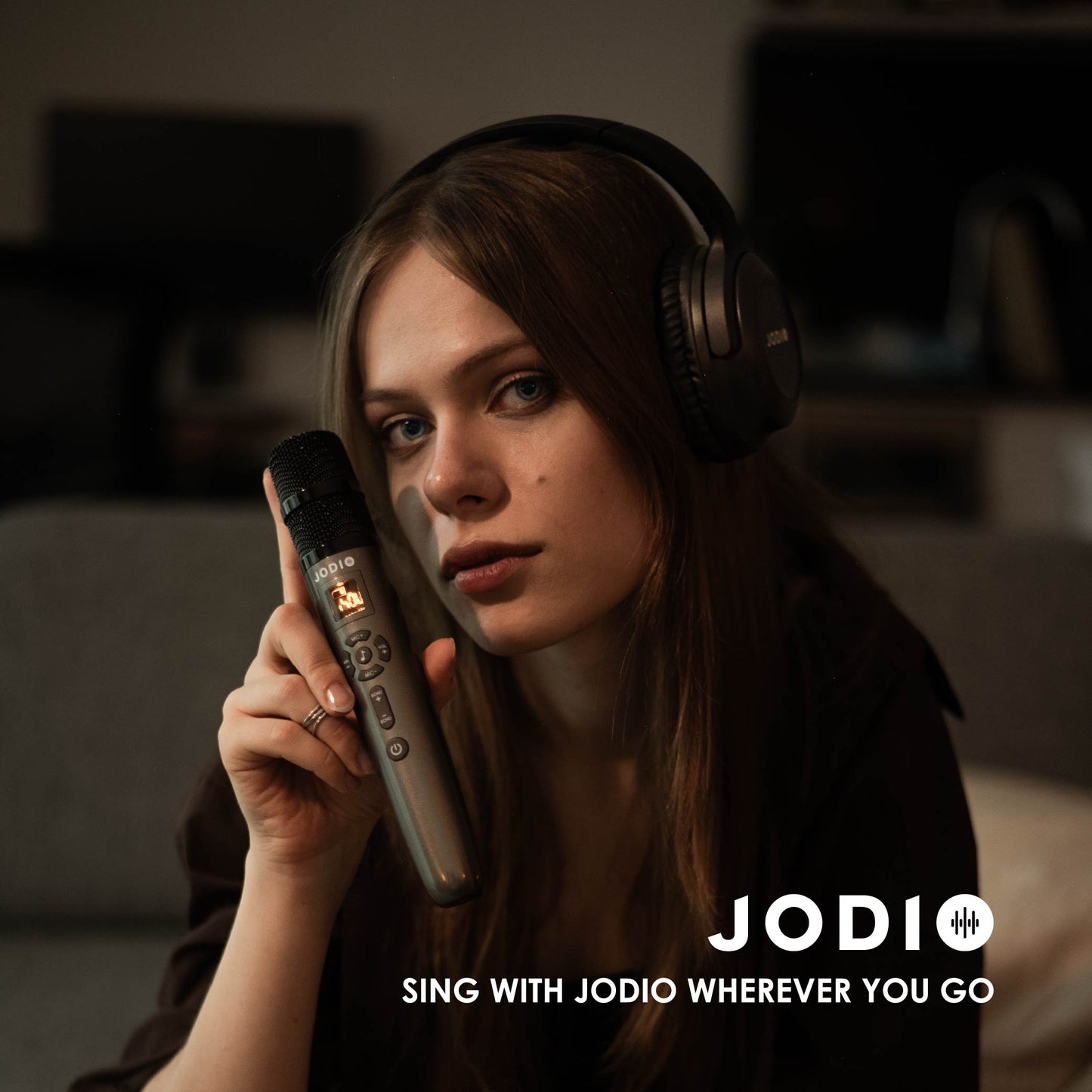 AI-Powered Wireless Bluetooth Karaoke Headphone with microphone